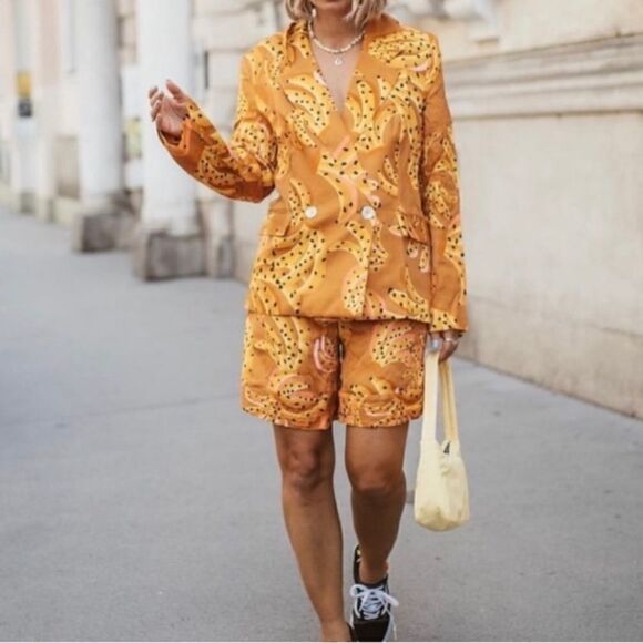 Farm Rio Caramel Raining Bananas Orange Blazer Size XS - Picture 4 of 11